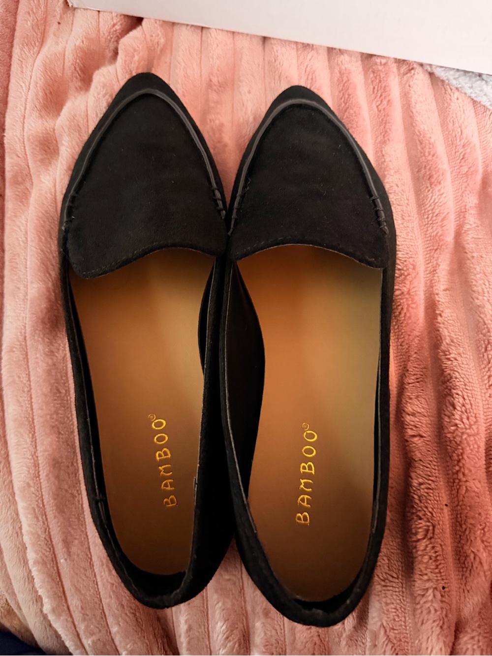 BAMBOO Black Pointed Toe Women's Flats